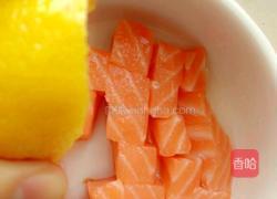 三文鱼海鲜粥的做法图解1