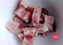 土豆烧牛肉的做法图解1