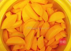 黄桃罐头的做法图解4