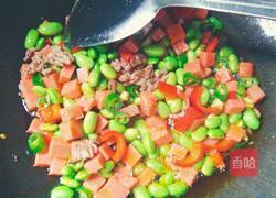 毛豆炒火腿的做法图解5