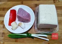 Illustration of how to make minced meat and tofu 1