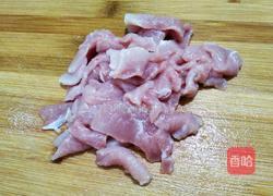 青红椒西葫芦炒肉片的做法图解2