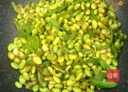 青椒炒毛豆的做法图解8