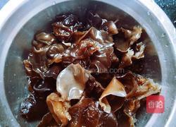 西红柿木耳炒鸡蛋的做法图解5