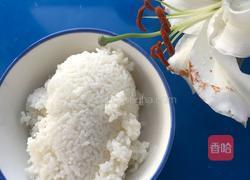 蛋炒饭的做法图解1