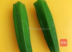 秋葵酱香鸡蛋卷的教学的做法图解2