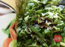 皮蛋拌苦菊的做法图解5