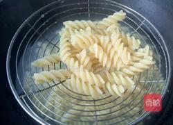 什锦丸子配螺旋意面的做法图解14