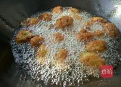 Illustration of making multigrain radish meatballs 8