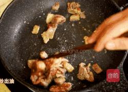 芝士飘香的辣白菜炒五花肉豆芽饭，还要再来一碗！的做法图解5