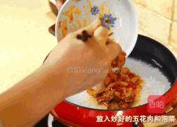 芝士飘香的辣白菜炒五花肉豆芽饭，还要再来一碗！的做法图解10