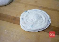 蒜苗发面千层饼的做法图解13