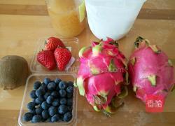 缤纷水果碗的做法图解1