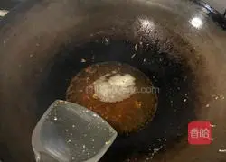 Illustration of how to make pickled pepper hairtail fish 10