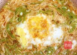 面条鸡蛋饼的教学的做法图解11