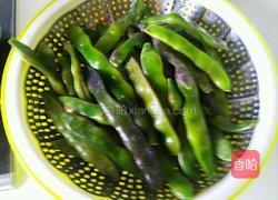 腊肉炖豆角的做法图解2