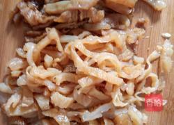 海蜇拌黄瓜的做法图解1