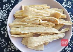 西芹炒腐竹的做法图解3