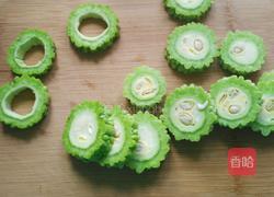 苦瓜鹌鹑蛋的做法图解2