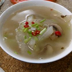冬瓜虾皮牛排菇汤的做法[图]