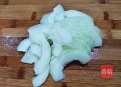 番茄黄瓜肉片汤的做法图解2