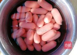 炸红肠（小章鱼的形状噢）的做法图解1