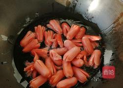 炸红肠（小章鱼的形状噢）的做法图解4