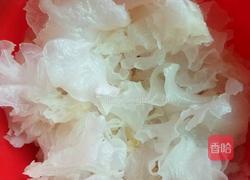 桃胶炖雪耳糖水的做法图解2