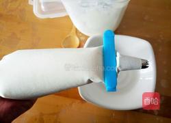 酸奶什锦冰激凌的做法图解3