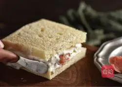 Illustration of how to make peach sandwich 9