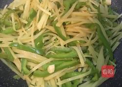 青椒土豆丝的做法图解8