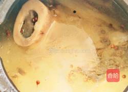 牛骨高汤沙锅的做法图解2