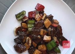 烧汁蘑菇炒牛肉粒的做法图解7