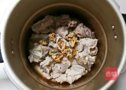 淡菜蛹虫草海带骨头汤的做法图解5