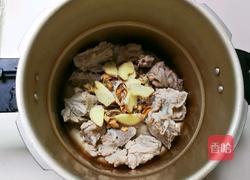 淡菜蛹虫草海带骨头汤的做法图解6