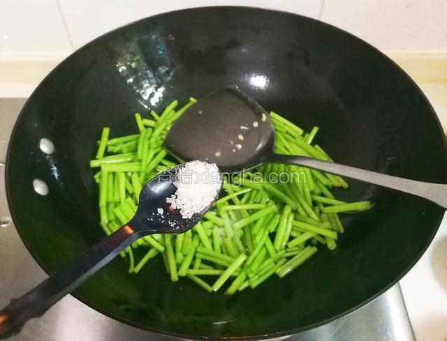 放少许糖