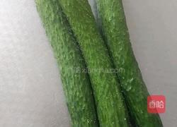 刀拍蒜蓉黄瓜的做法图解1