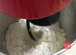 奶香牛角包的做法图解3