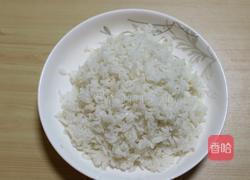 蛋炒饭的做法图解1