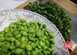 小青椒酥青豆的做法图解2