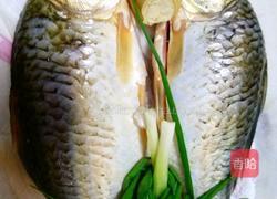 鲫鱼豆腐汤的做法图解1