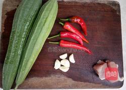 丝瓜炒肉片的做法图解2