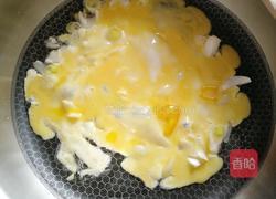 西兰花蛋炒饭的做法图解7