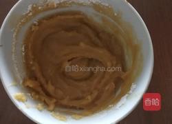 地锅鸡上面的锅贴饼的做法图解3