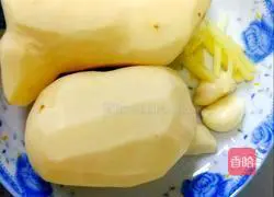 How to make spicy and sour potato shreds 1