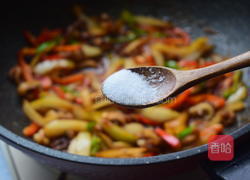 洋葱爆炒八爪鱼的做法图解10