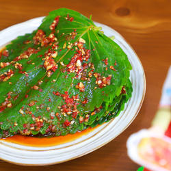 韩国料理中最受欢迎的小菜-腌苏子叶，绝对的下饭利器的做法[图]