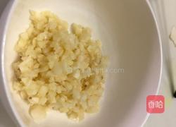 家常白菜猪肉馅饺子的做法图解3