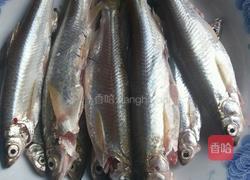 红烧麦穗鱼的做法图解1