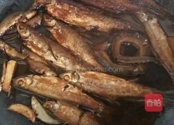 红烧麦穗鱼的做法图解6